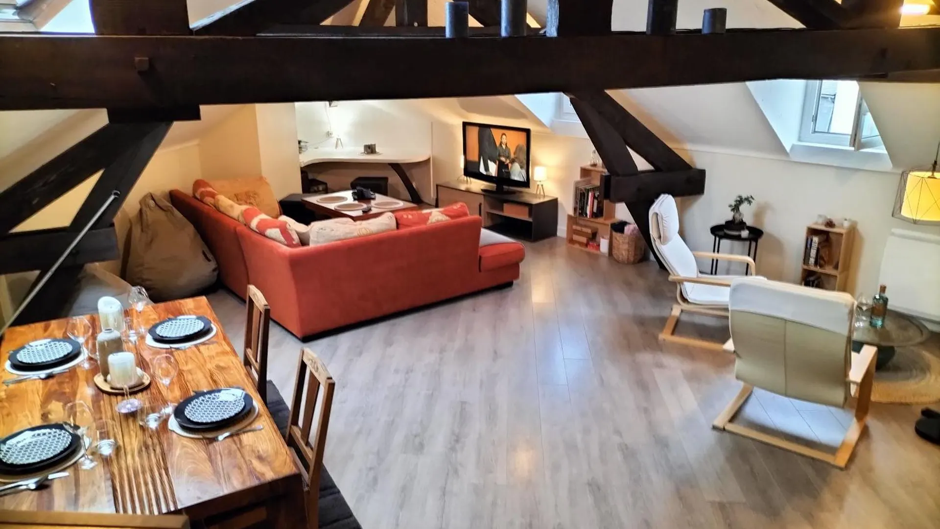 Homestay Chambre Dans Loft Partage, Cosy Et Spacieux! Tarbes