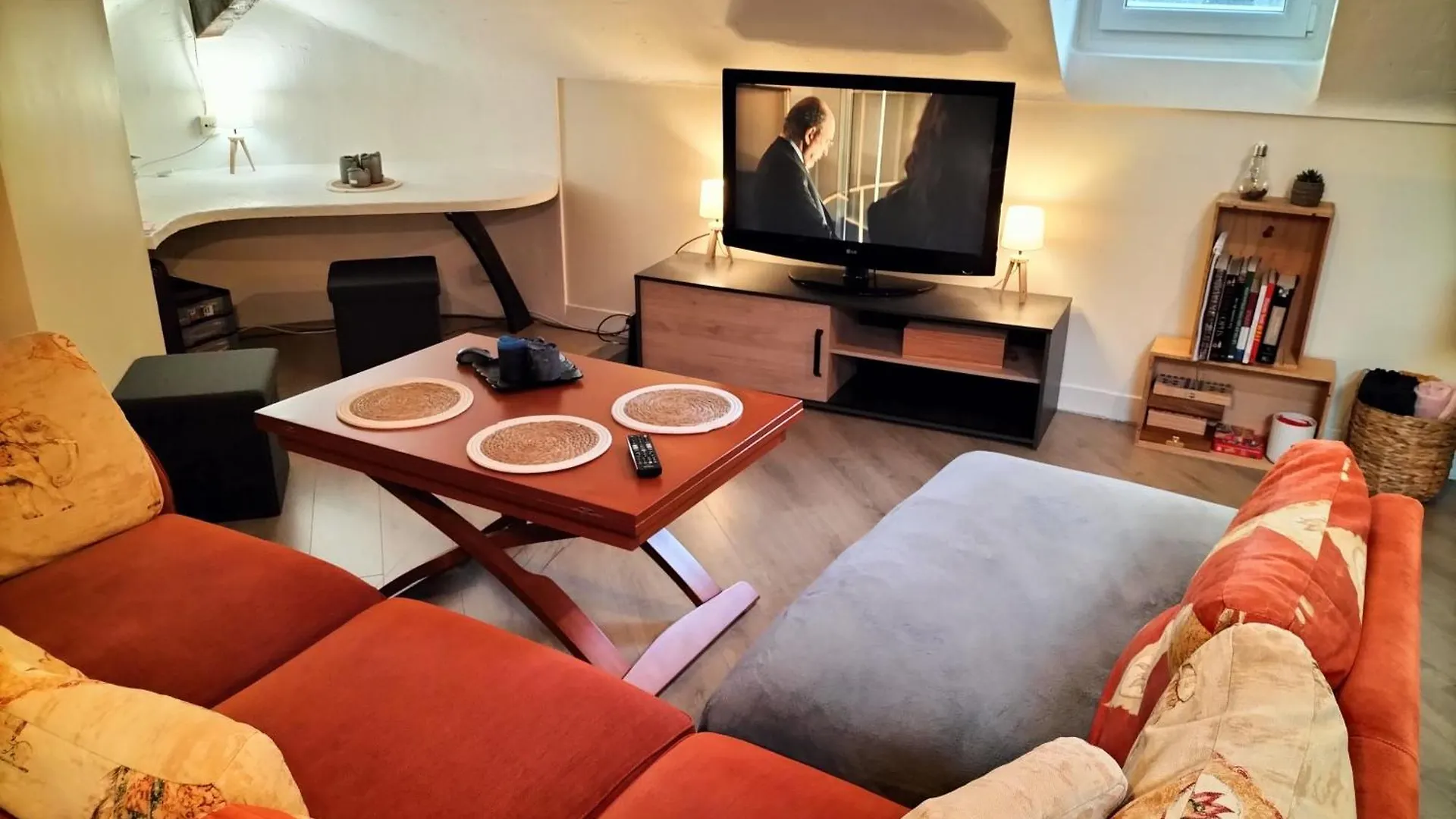 Chambre Dans Loft Partage, Cosy Et Spacieux! Tarbes